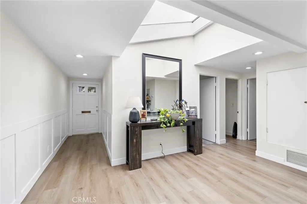 Additional image 3 of 2435 Marseilles Way, Costa Mesa, CA 92627