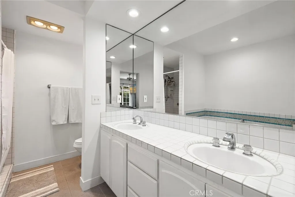 Additional image 57 of 2435 Marseilles Way, Costa Mesa, CA 92627