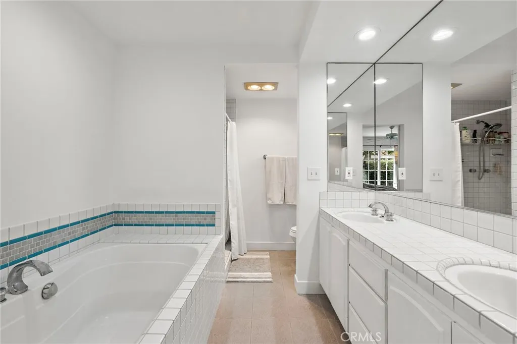 Additional image 17 of 2435 Marseilles Way, Costa Mesa, CA 92627