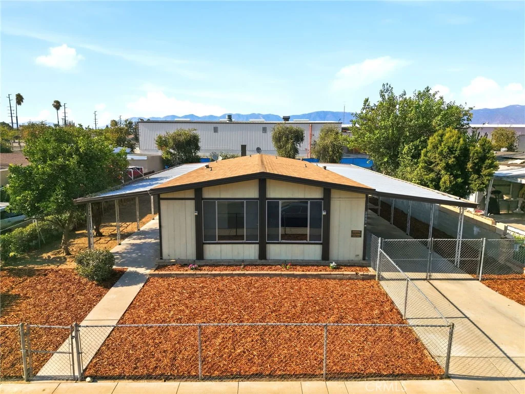 2848 W Walnut Street, Rialto, CA 92376