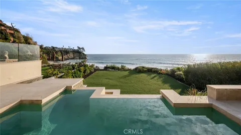 25 Bay Drive, Laguna Beach, CA MLS: OC25032930