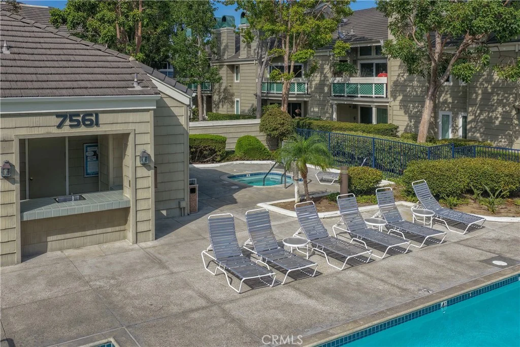 7532 Seaspring Dr Unit 104, Huntington Beach, CA 92648