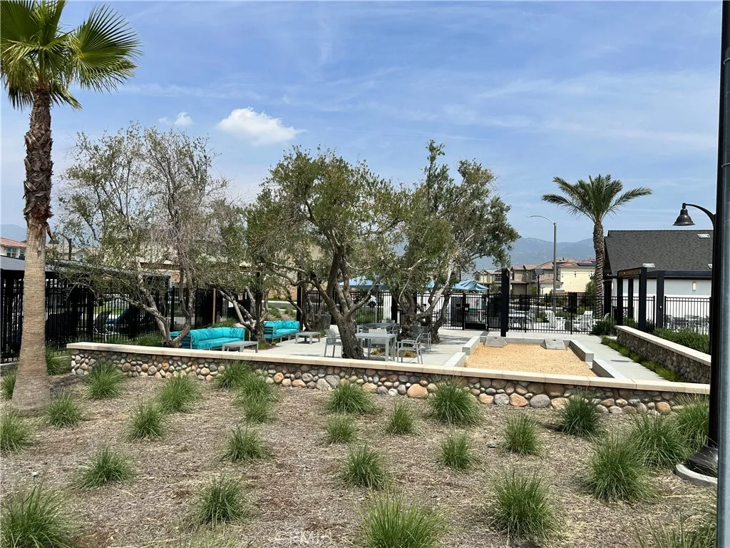 Additional image 78 of 360 Elizabeth Court, Rialto, CA 92377