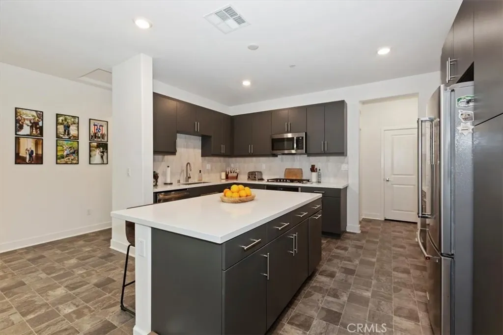 Additional image 48 of 360 Elizabeth Court, Rialto, CA 92377