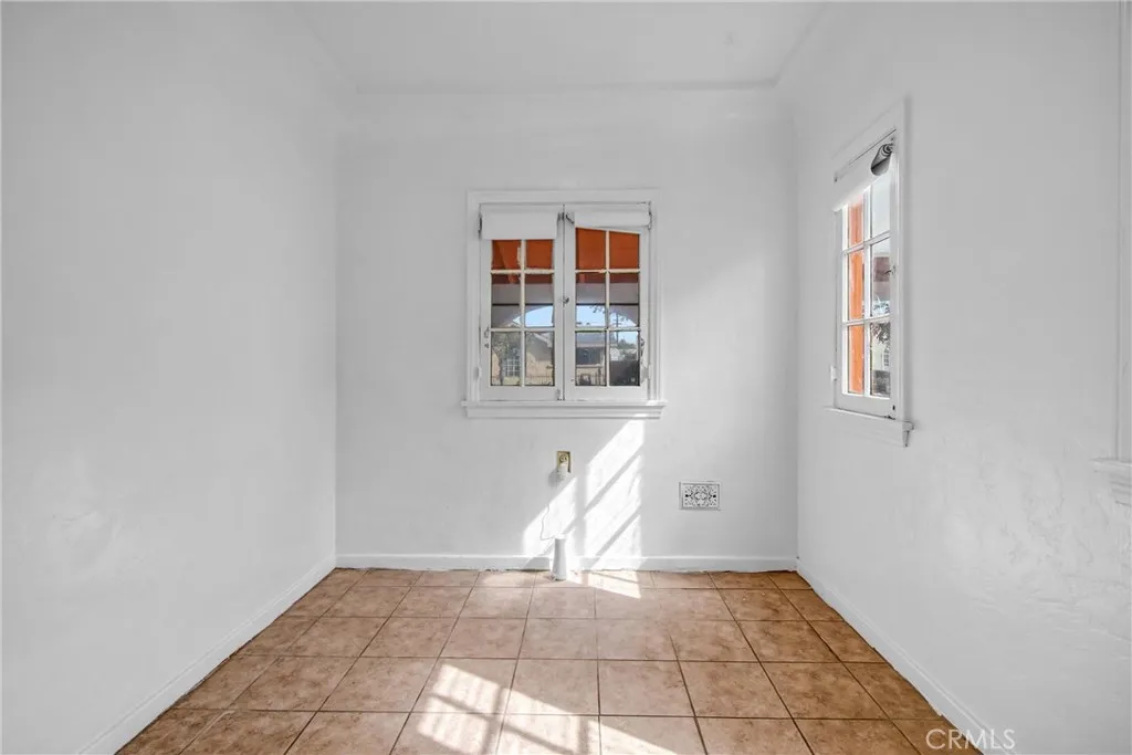 Additional image 51 of 914 E 83rd Street, Los Angeles, CA 90001