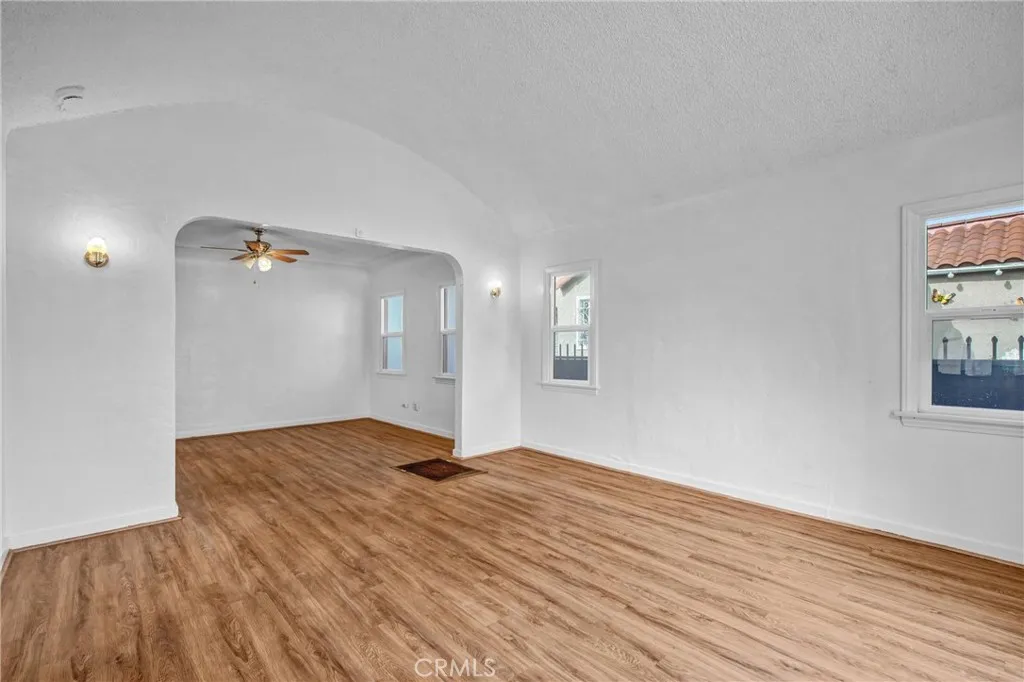 Additional image 12 of 914 E 83rd Street, Los Angeles, CA 90001