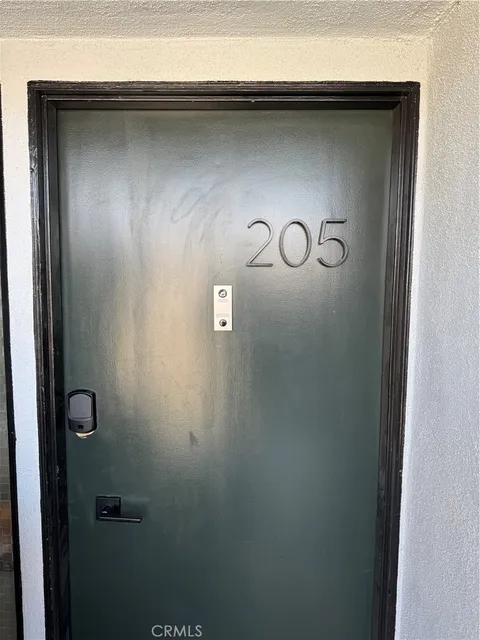 281 S Madison Avenue, Pasadena, CA MLS: CV25067408