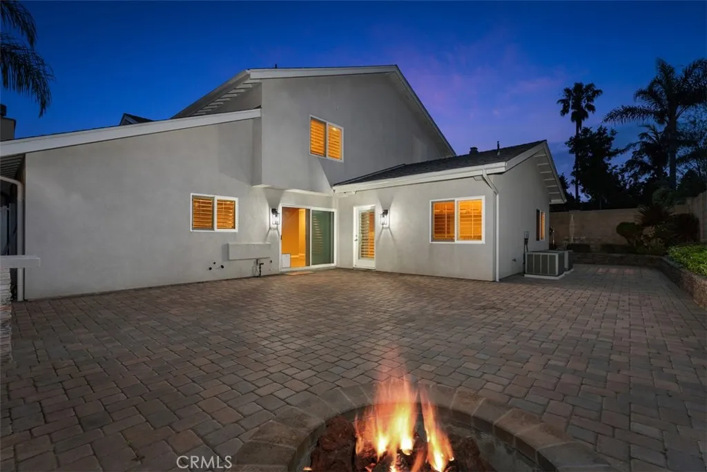 Additional image 85 of 18452 Carnaby Ln, Huntington Beach, CA 92648