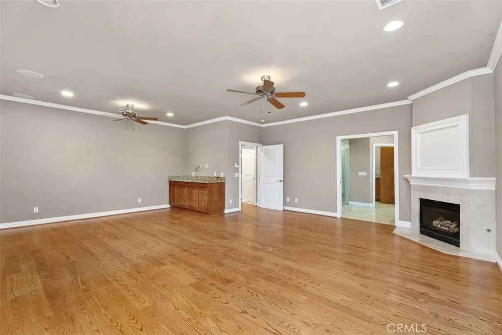 Additional image 75 of 18452 Carnaby Ln, Huntington Beach, CA 92648