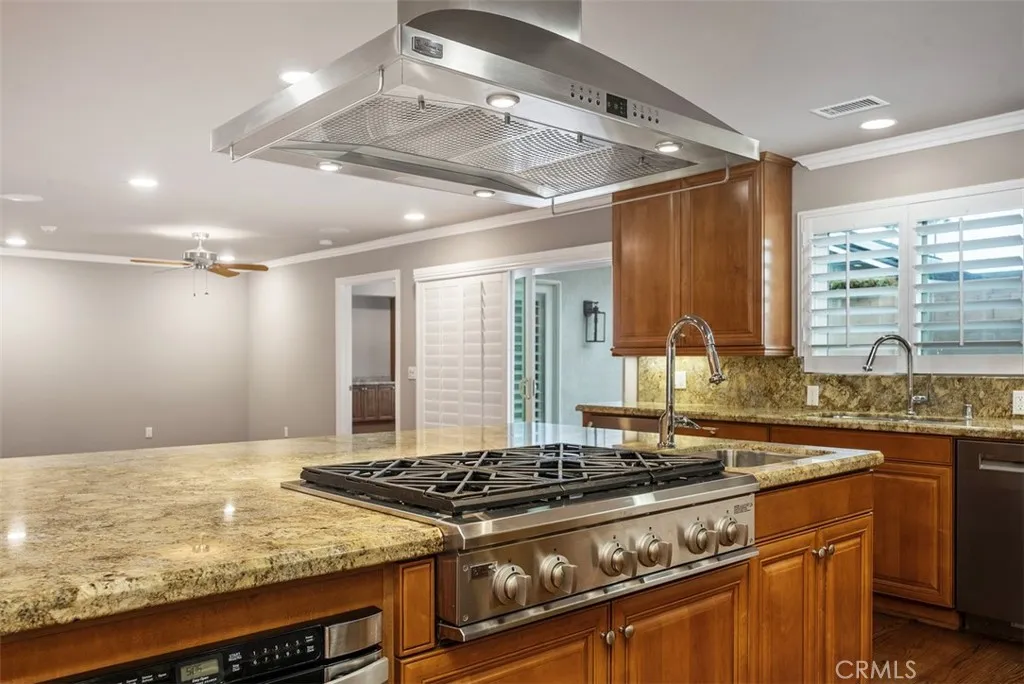 Additional image 64 of 18452 Carnaby Ln, Huntington Beach, CA 92648