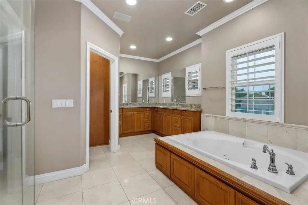 Additional image 32 of 18452 Carnaby Ln, Huntington Beach, CA 92648