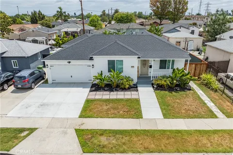 1422 S Exmoor Avenue, Compton, CA MLS: PW25114308
