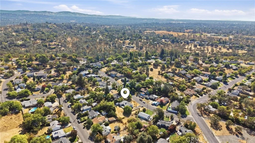 11 Oak Park Way, Oroville, CA 95966