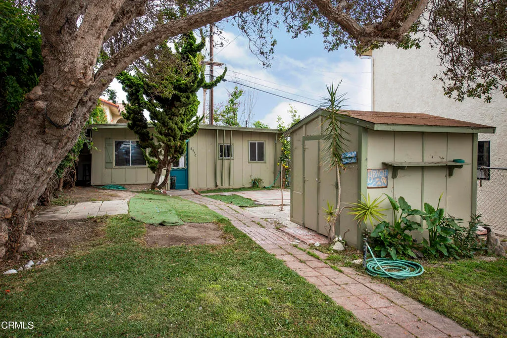 6910 San Fernando Ave