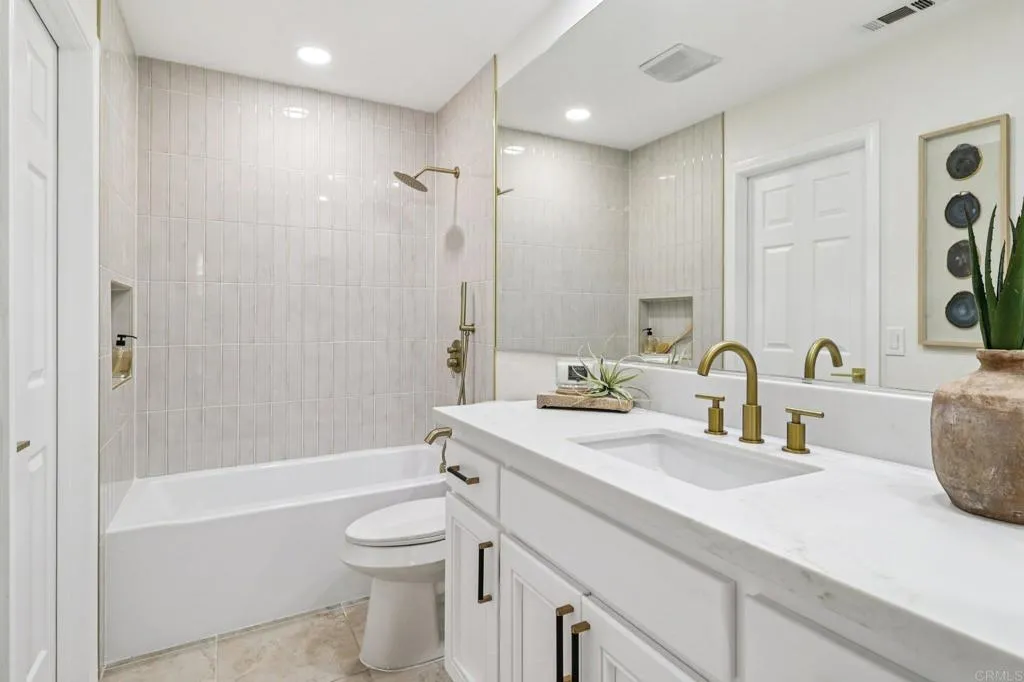 Additional image 79 of 1747 Crescent Knolls Gln, Escondido, CA 92029