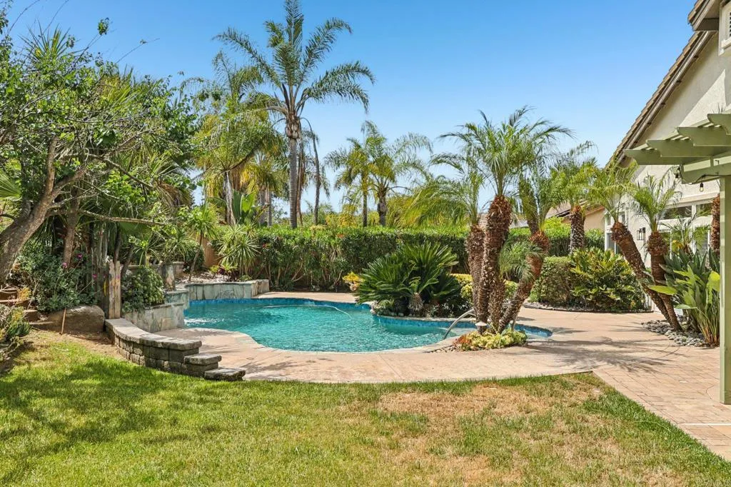 Additional image 88 of 1747 Crescent Knolls Gln, Escondido, CA 92029