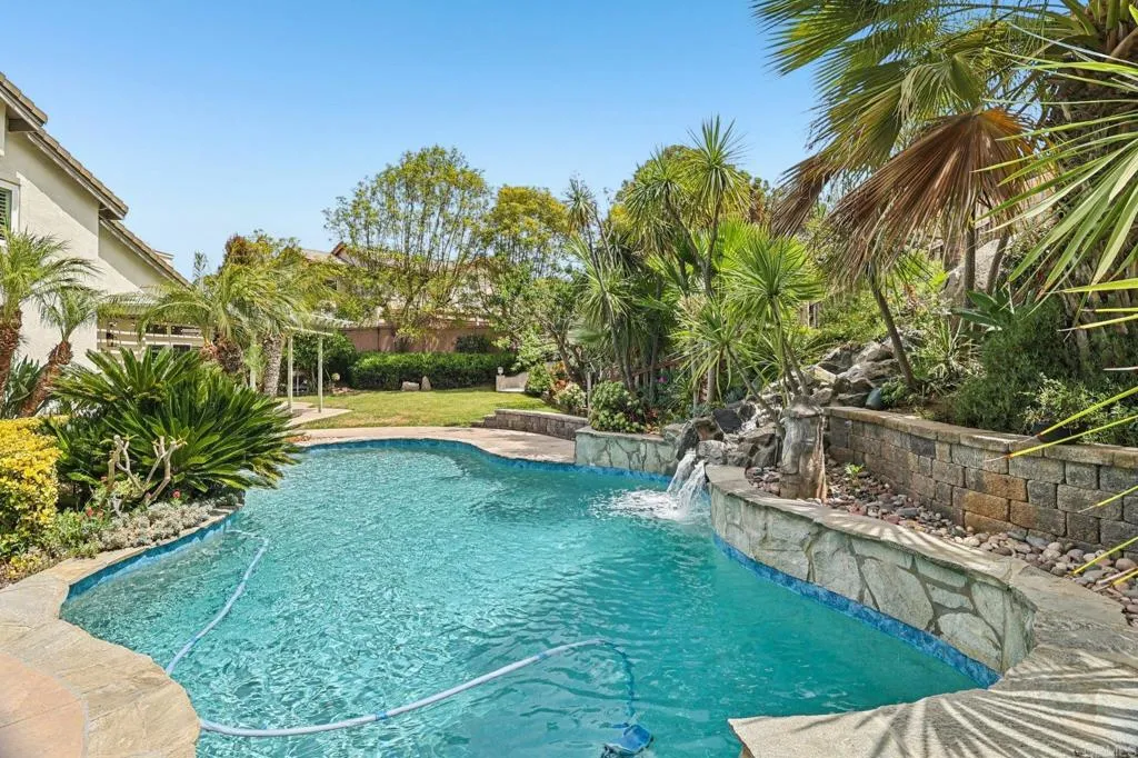 Additional image 43 of 1747 Crescent Knolls Gln, Escondido, CA 92029