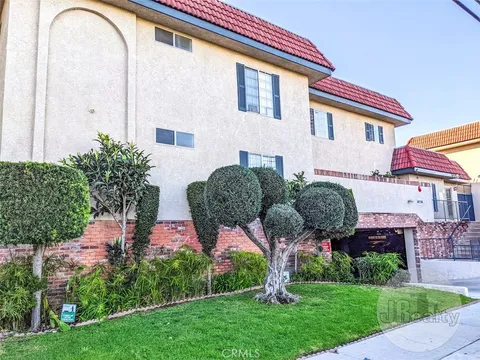 13535 Yukon Avenue Unit 2, Hawthorne, CA MLS: SB25055805