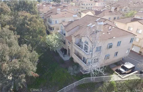 19852 Sandpiper Place Unit 96, Newhall, CA MLS: SR25075188