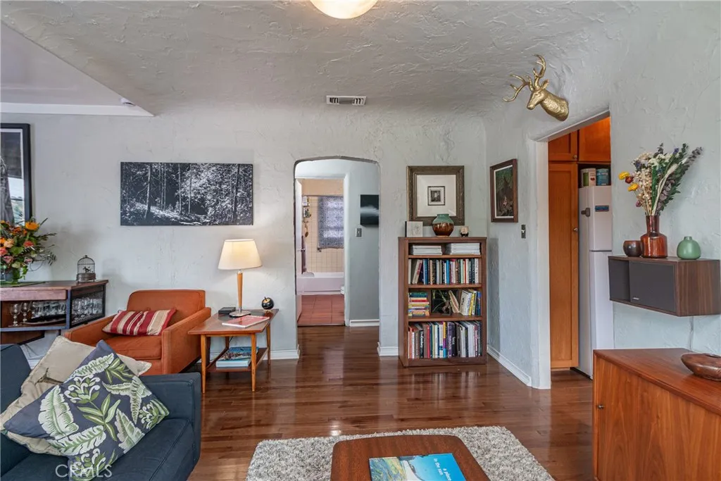 Additional image 17 of 723 Isabel St, Los Angeles, CA 90065