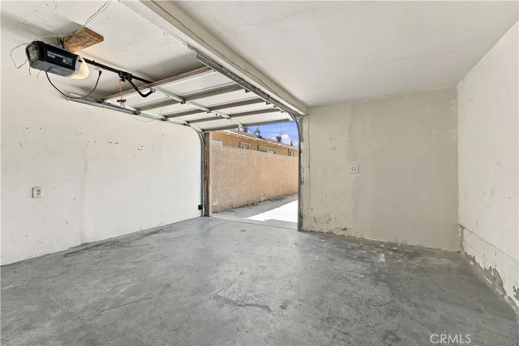 1264 S Arizona Avenue, Los Angeles, CA 90022