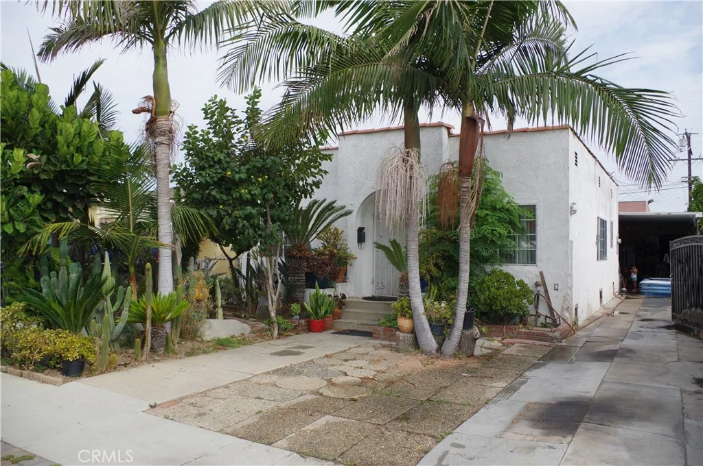 3855 W 115th St, Hawthorne, CA 90250