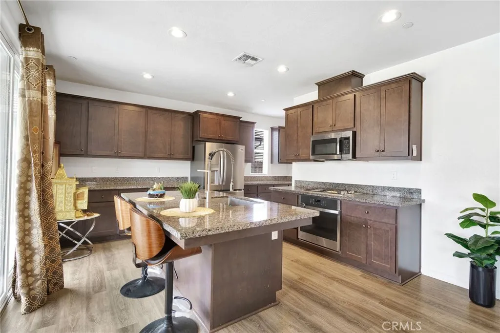 Additional image 42 of 6118 E Berkeley Ave, Fresno, CA 93727