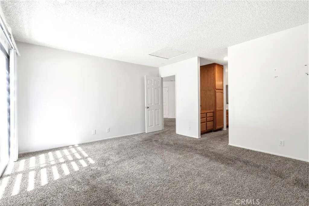 Additional image 49 of 19077 Elm Dr, Apple Valley, CA 92308