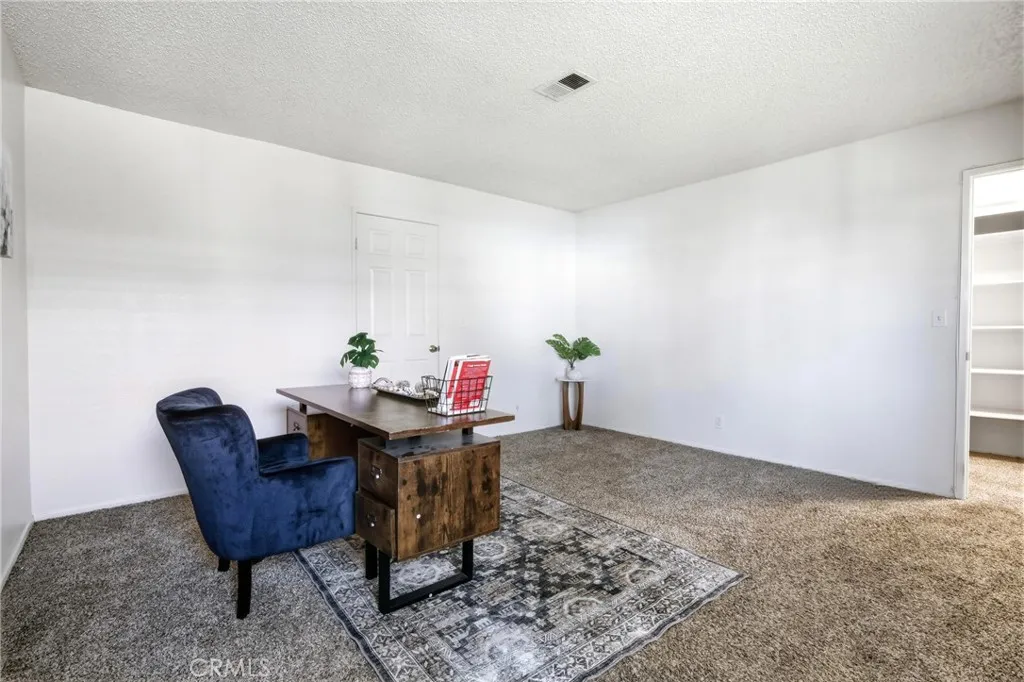 Additional image 42 of 19077 Elm Dr, Apple Valley, CA 92308