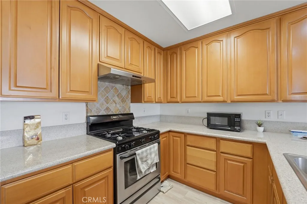 Additional image 4 of 17888 Alburtis Avenue Unit B117, Artesia, CA 90701