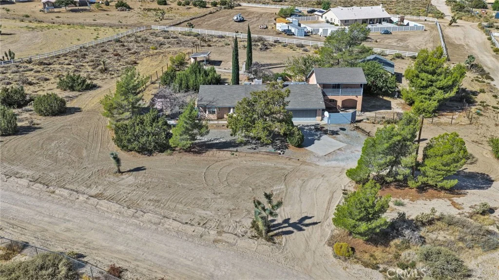 3789 Hollister Rd, Phelan, CA 92371