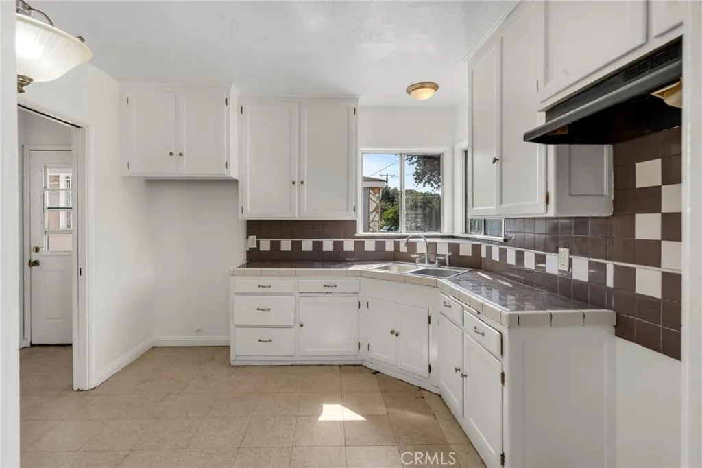 Additional image 43 of 3221 W 113th Street, Inglewood, CA 90303