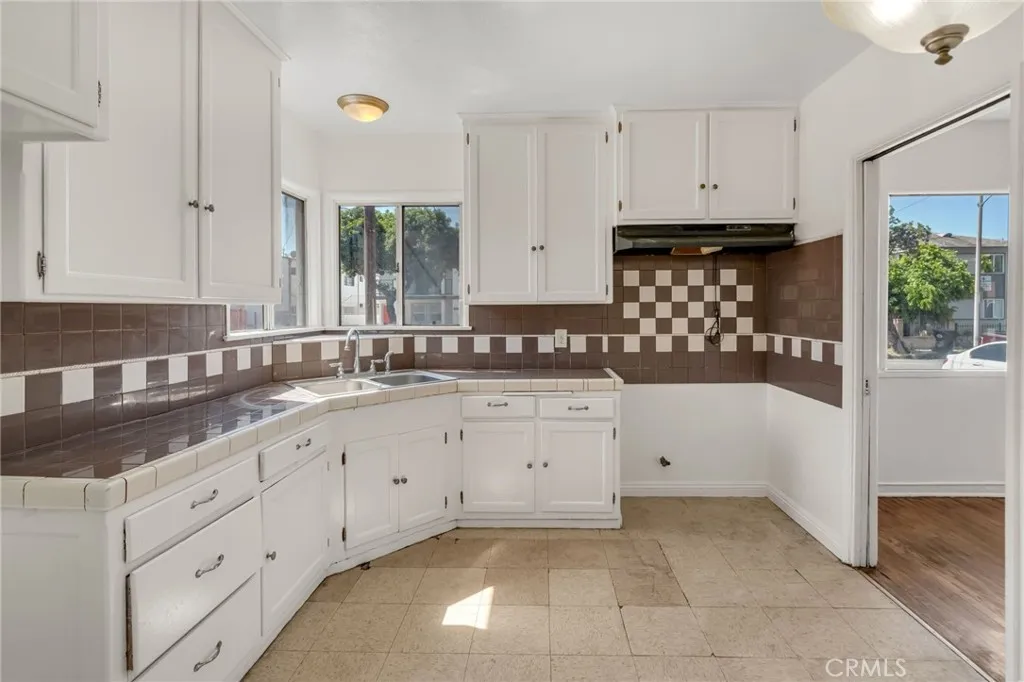 Additional image 45 of 3221 W 113th Street, Inglewood, CA 90303