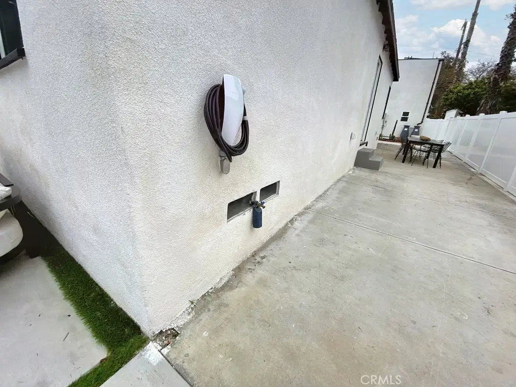 2418 Glencoe Avenue, Venice, CA 90291