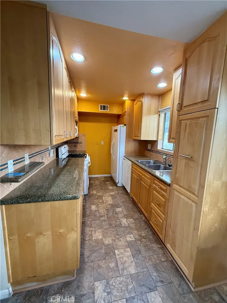 Additional image 47 of 13080 Dronfield Ave Unit 3, Sylmar, CA 91342