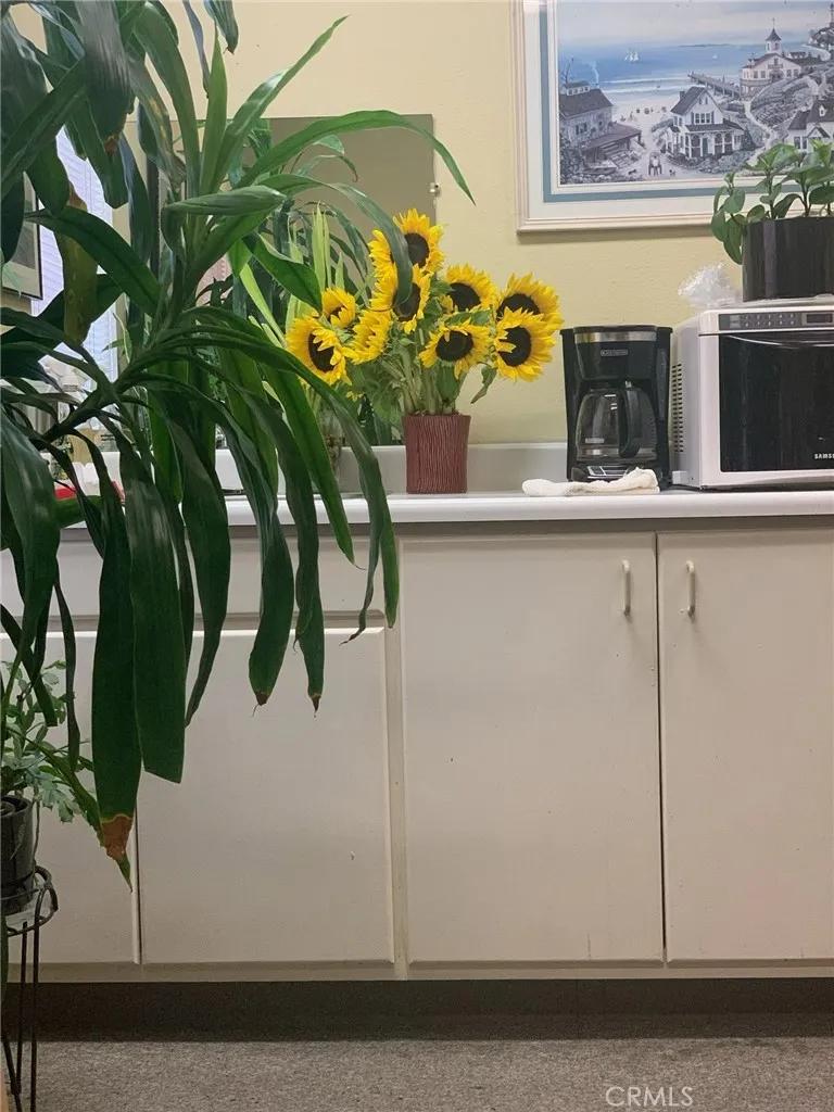 Additional image 8 of 14654 Victory Blvd, Van Nuys, CA 91411
