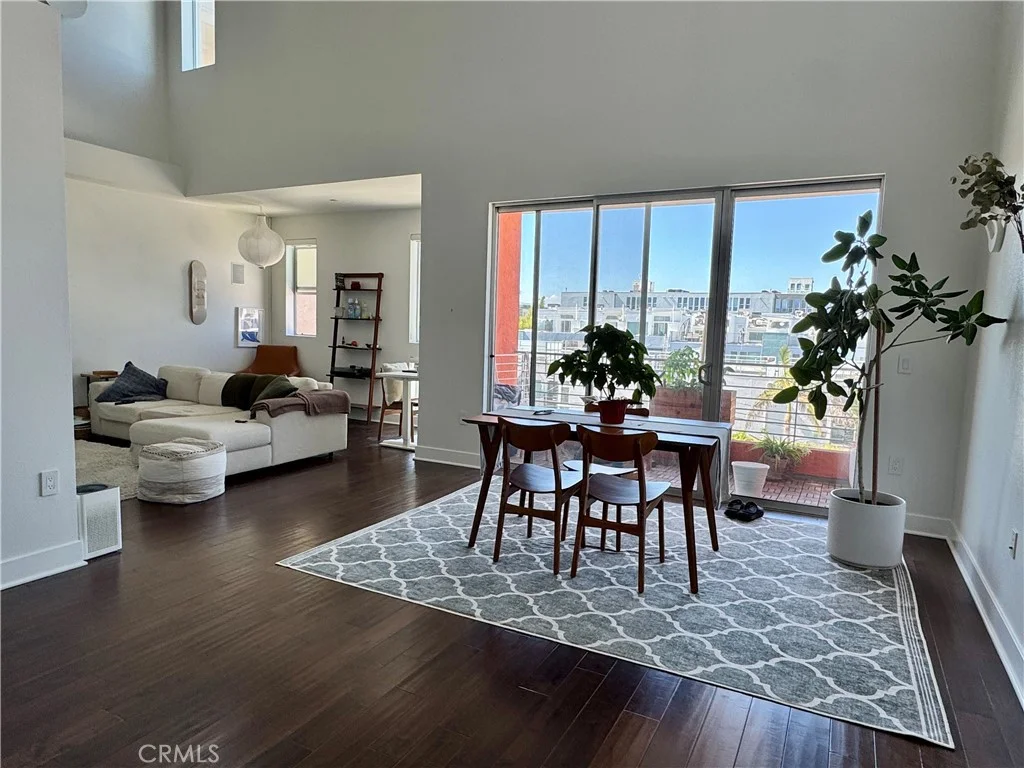 4211 Redwood Avenue Unit 408, Los Angeles, CA 90066