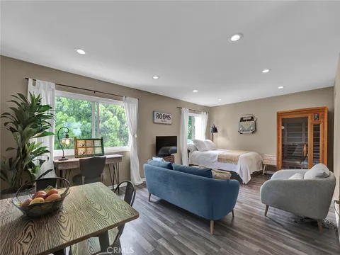 11813 Runnymede Street Unit 44, North Hollywood, CA MLS: BB25093446