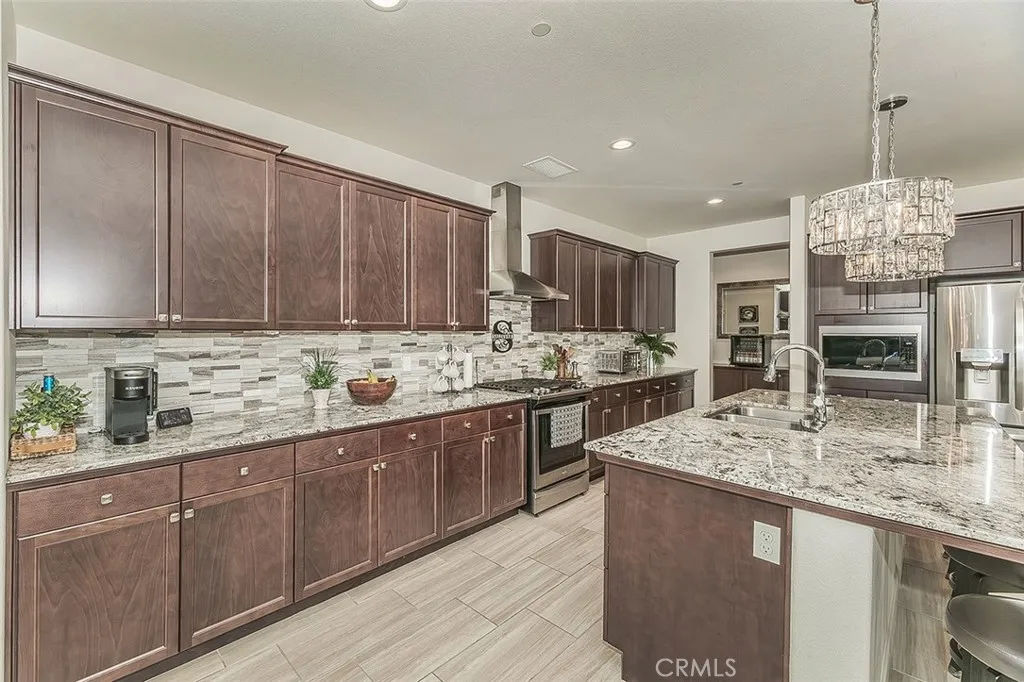 Additional image 12 of 877 Treasure Hills Dr, Madera, CA 93636