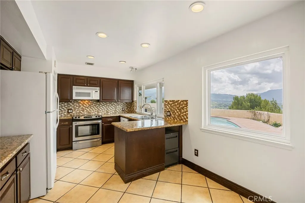 Additional image 61 of 16738 Goodvale Rd, Canyon Country, CA 91387