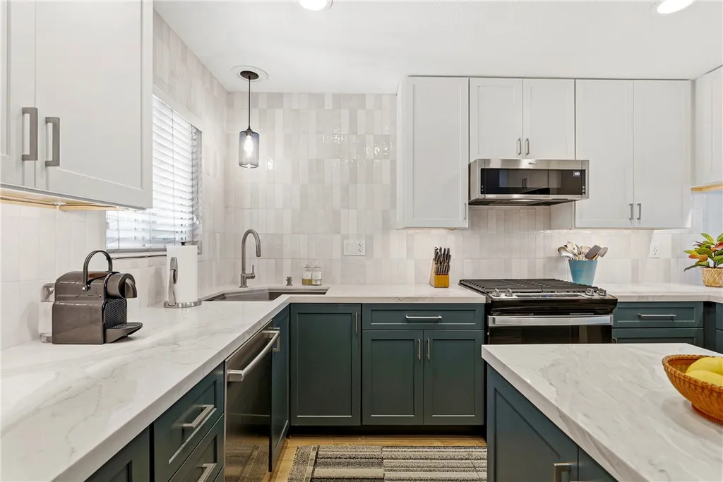 Additional image 11 of 223 14th Street, Huntington Beach, CA 92648