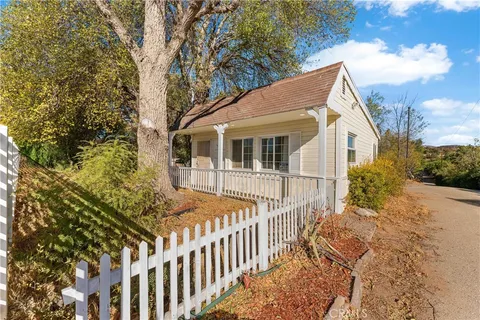 Property image for 33136 Agua Dulce Canyon Road, Agua Dulce, CA 91390