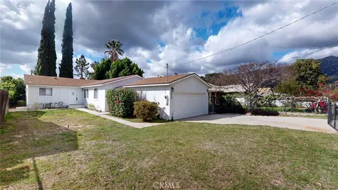 10915 Eldora Avenue, Sunland, CA MLS: GD25034084
