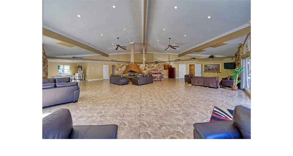 Additional image 12 of 4201 Topanga Canyon Blvd Unit 116, Woodland Hills, CA 91364