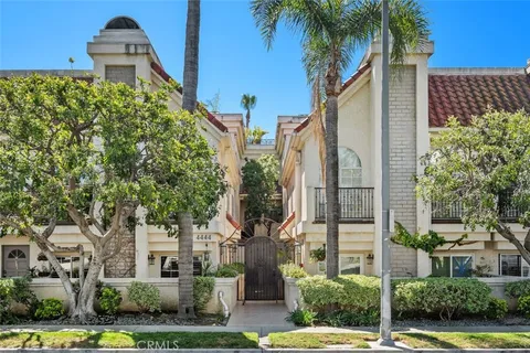 4444 Moorpark Way Unit 202, Toluca Lake, CA 91602 - MLS#: SR25104548