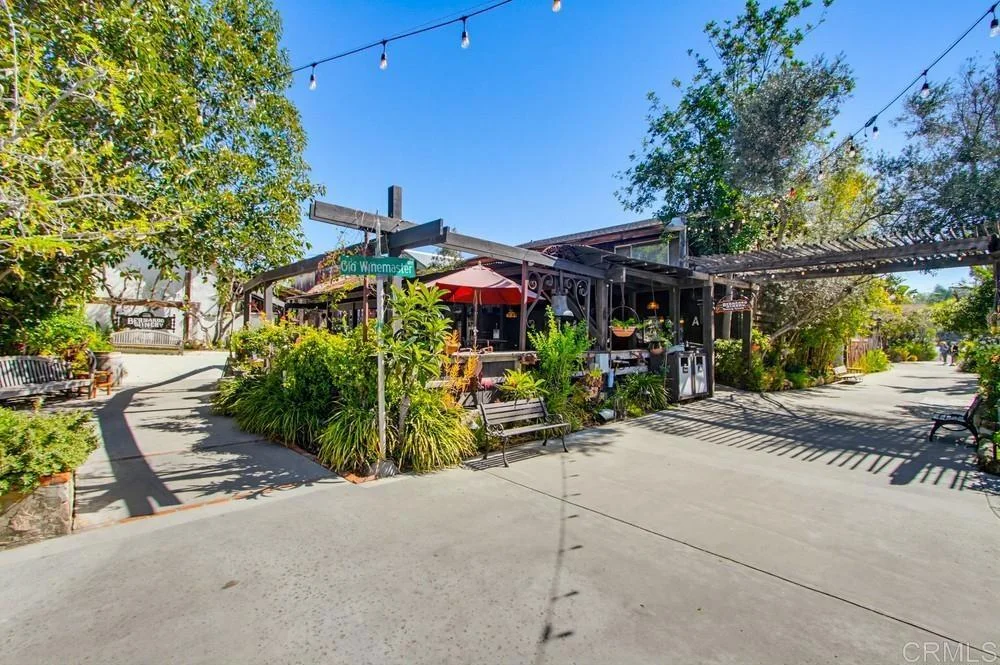 12555 Oaks North Drive Unit 102, Rancho Bernardo (San Diego), CA 92128