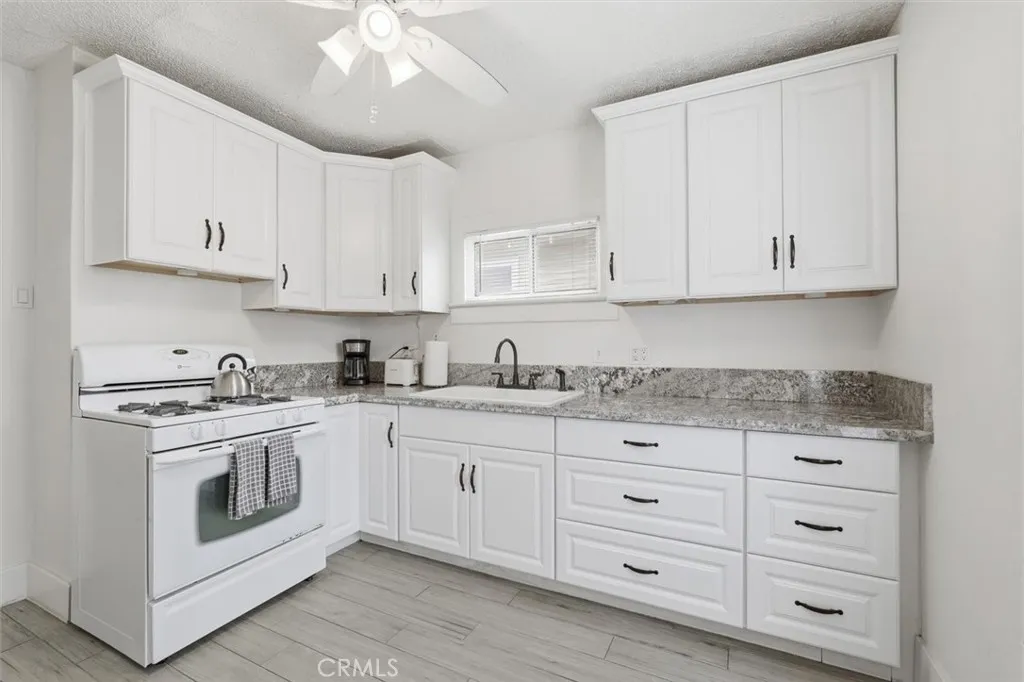 Additional image 27 of 610 Carnelian St, Redondo Beach, CA 90277