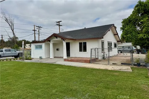 16636 Lakeshore Drive, Lake Elsinore, CA MLS: PW25090966