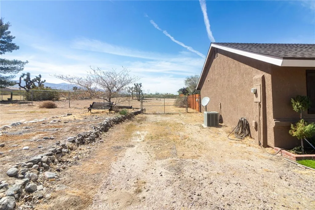 Additional image 52 of 12186 Desert Ranch Rd, Phelan, CA 92371