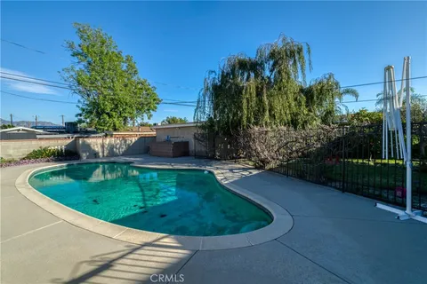 7924 Tujunga Avenue, North Hollywood, CA 91605 - MLS#: SR25043079
